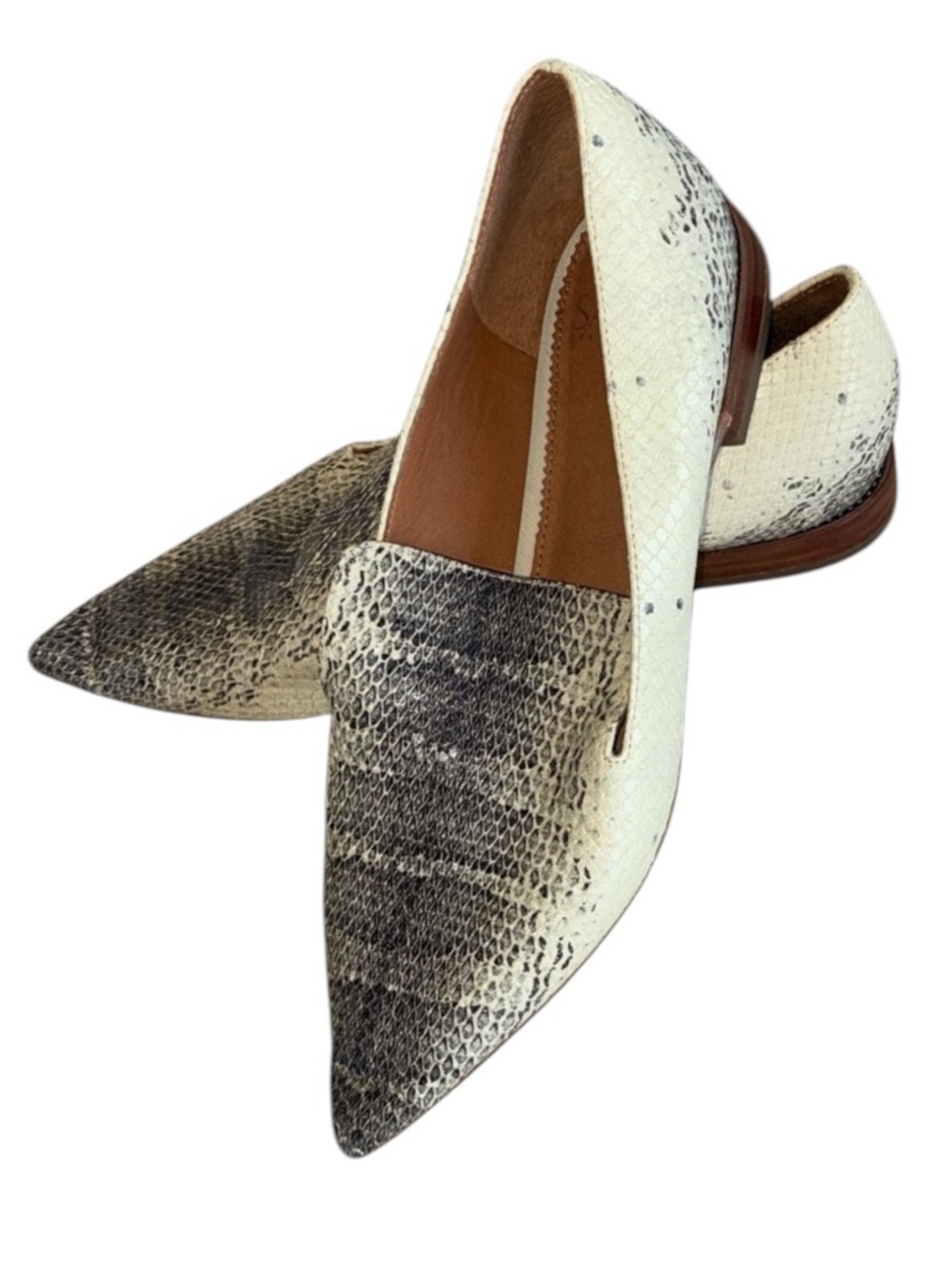 Frank Sarto Loafers Women's 8.5, Cream / Gray Snake, Leather, Pointed Toe. EUC